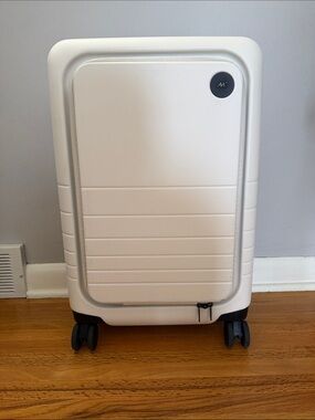 Monos Carry-On Plus